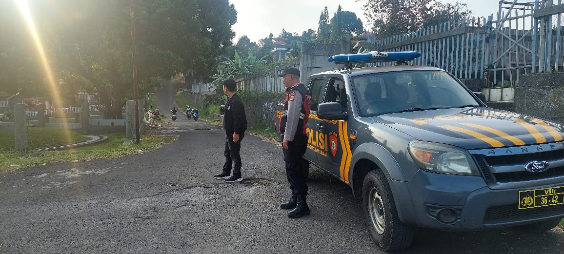 Antisipasi Balapan Liar Jelang Berbuka Puasa, Anggota Polsek Cimenyan Laksanakan Patroli