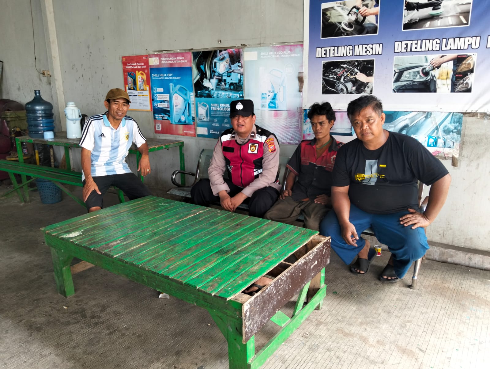 Kanit Binmas Polsek Batujaya ajak masyarakat untuk ciptakan suasana lingkungan yang aman dan kondusif