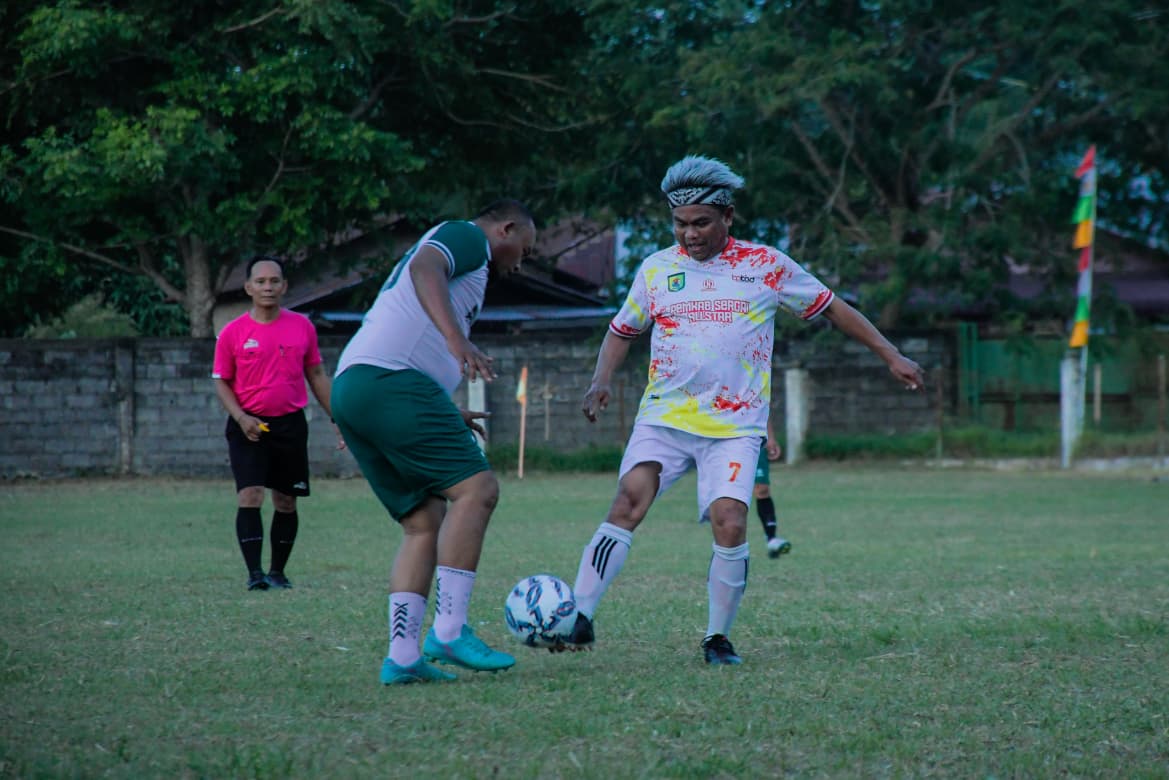 Laga Eksebisi Nagur Cup 2025: Gaya Nyentrik Bupati Sergai, Dambaan FC Bungkam Pemdes Nagur 3-0