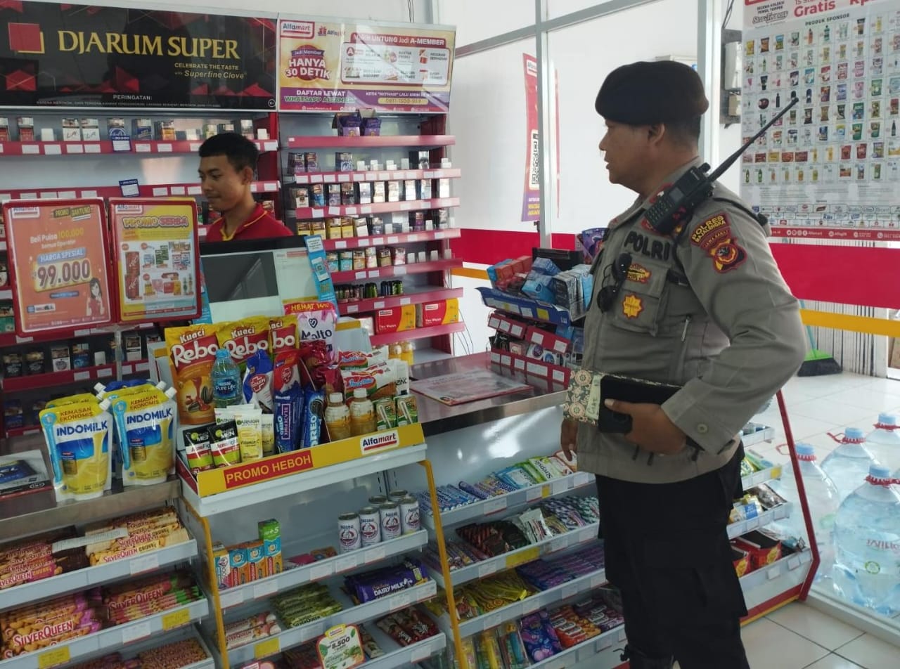 Jaga Situasi Kamtibmas Tetap Kondusif, Unit Samapta Polsek Jatiwangi Gelar Patroli Dialogis Siang Hari