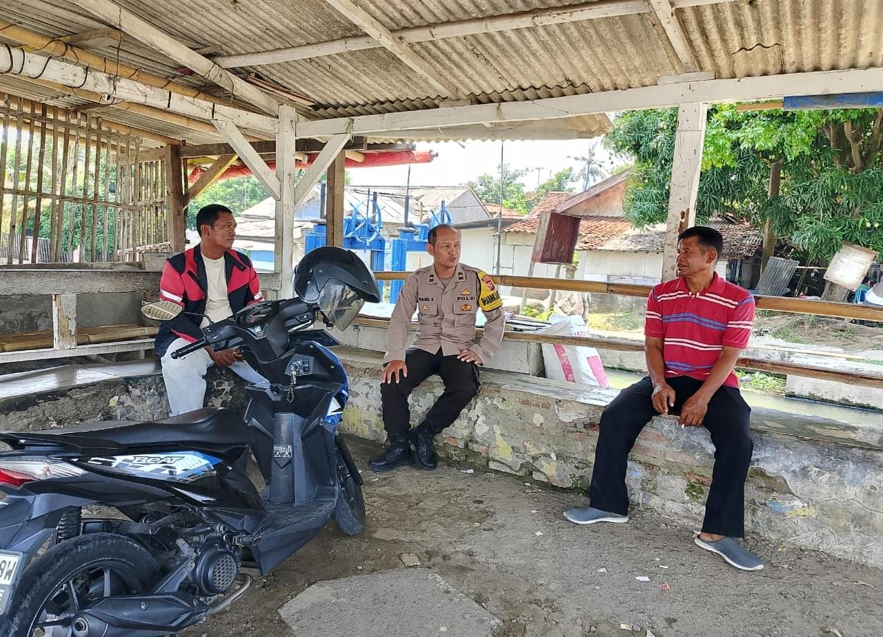 Anggota Polsek Tirtajaya Himbau Tukang Ojek Pangkalan untuk Wujudkan Kamtibmas