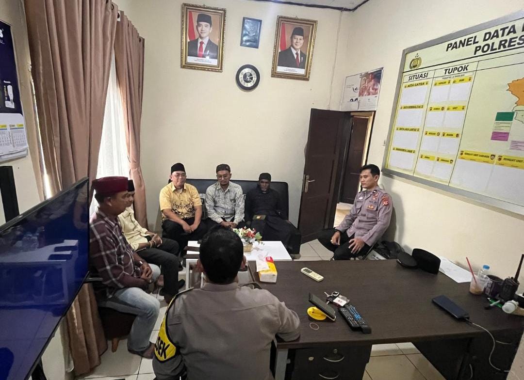 Kapolsek Tirtajaya berasa Anggota Polsek Tirtajaya menerima kunjungan Silaturahmi dari Tokoh Masyarakat Tirtajaya