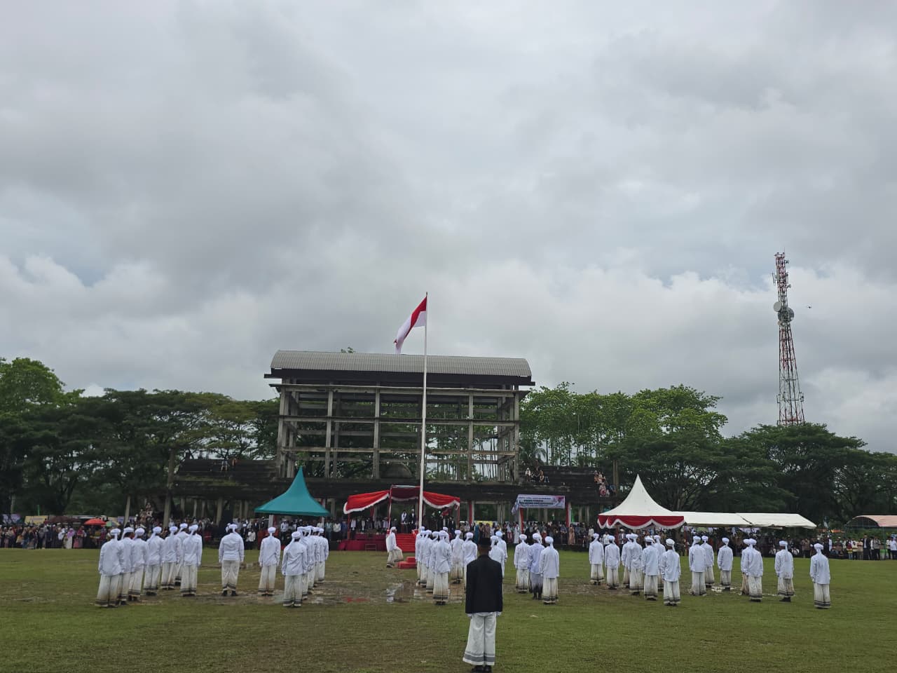 Upacara Hari Santri Nasional Tahun 2025 di Kecamatan Kubu dan Kubu Babussalam Berlangsung Khidmat dan Penuh Semangat