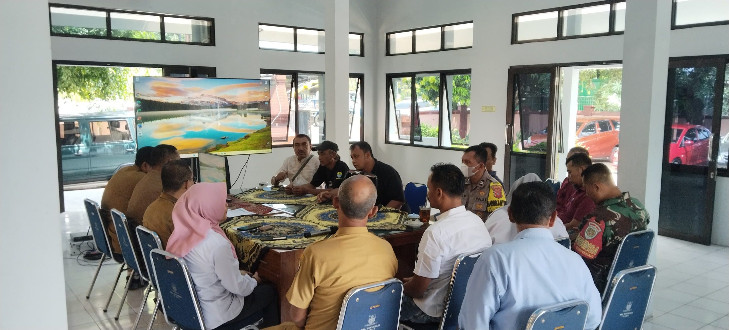 Babinsa Sunyaragi Hadiri Rapat Koordinasi Pelaksanaan Usulan DTSEN Tahun 2025