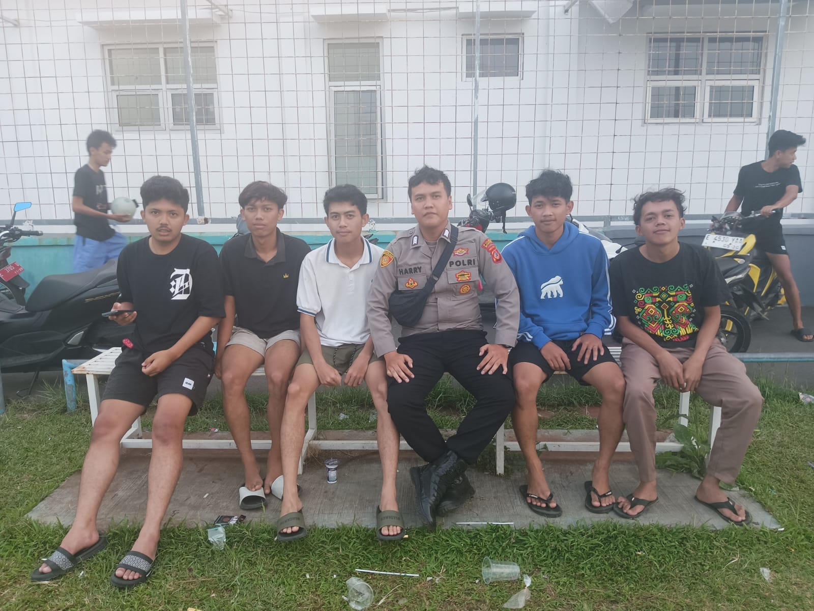 Sambangi Para Pemuda, Bripka Harry Ajak Jauhi Kenakalan Remaja