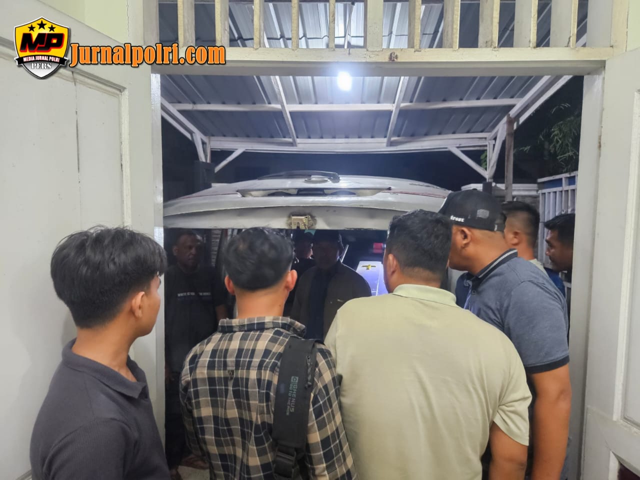 Korban Meninggal Usai Melompat Dari Atas Kapal Jatra II Diserahkan Kepada Keluarga
