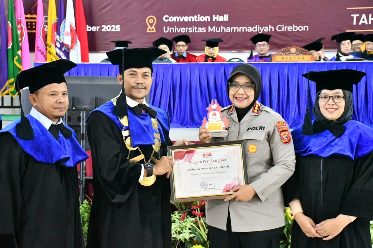 Kapolresta Cirebon Raih Penghargaan TOKOH TELADAN PEDULI GENERASI MUDA